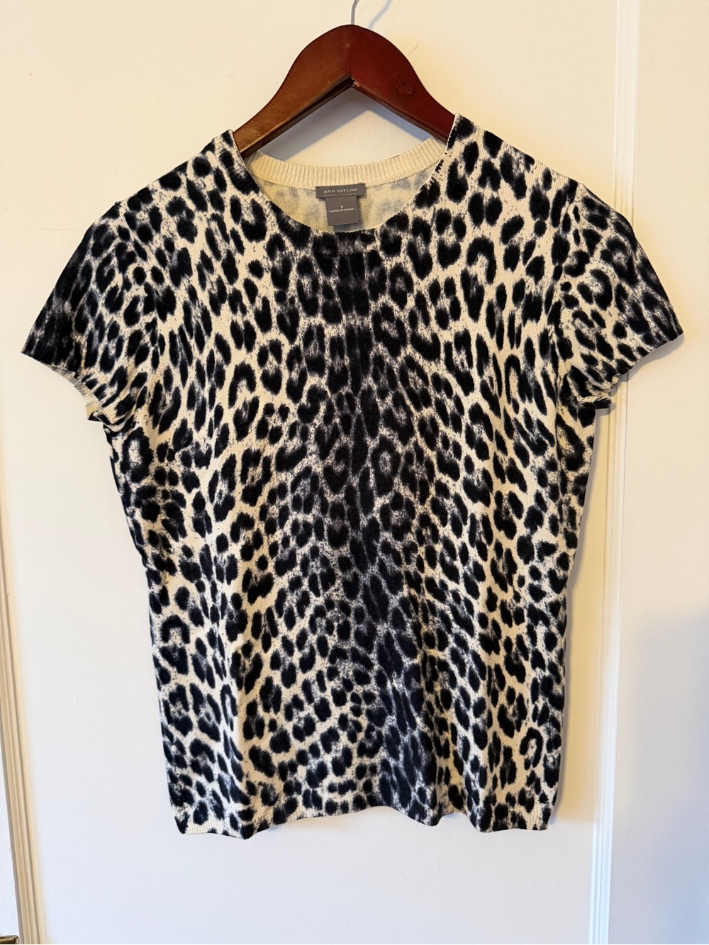 Ann Taylor leopard print silk cashmere blend sweater S mobwife bold indie